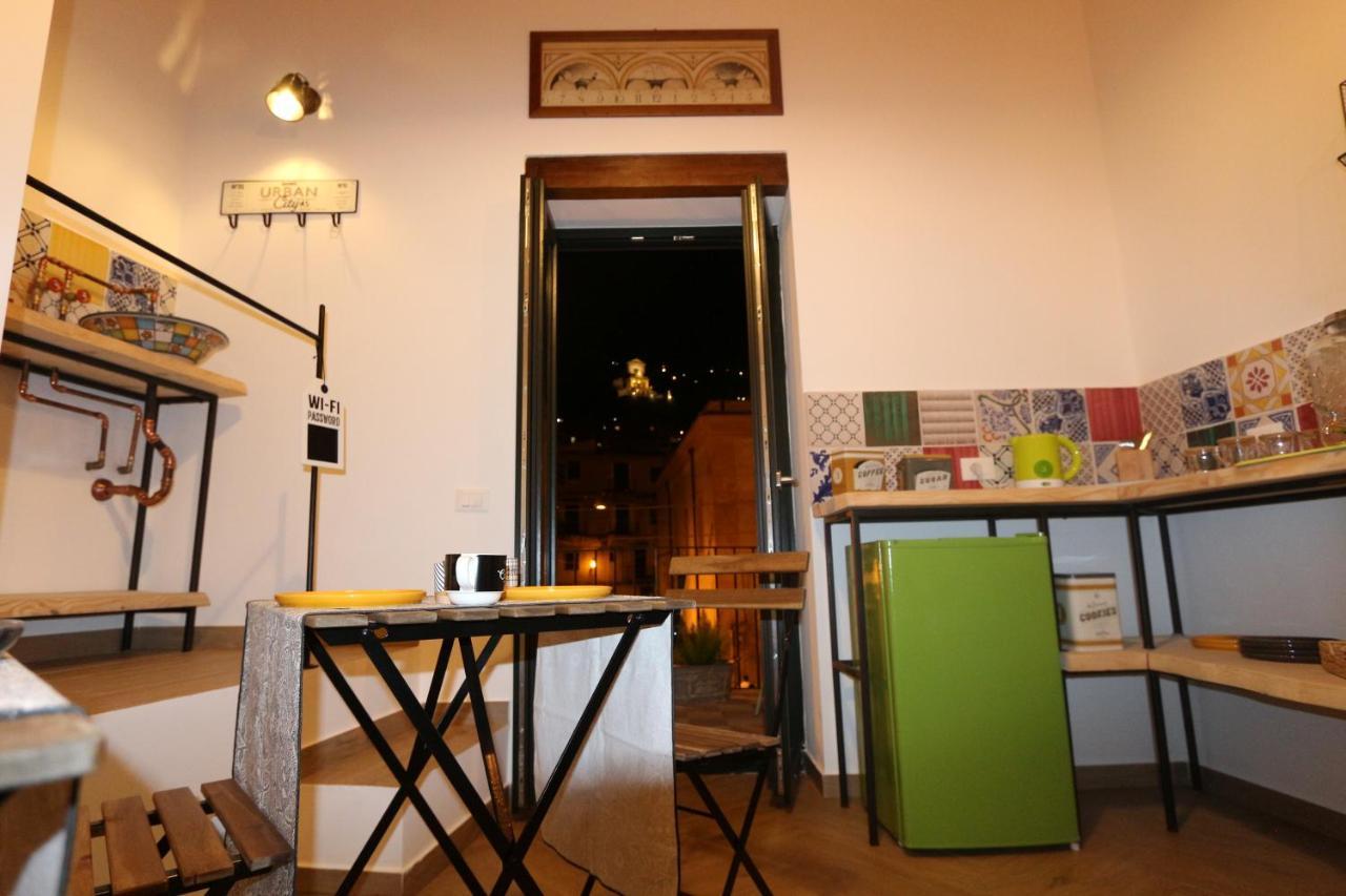 Torre'S Camere & Caffe มอนเรอาเล ภายนอก รูปภาพ